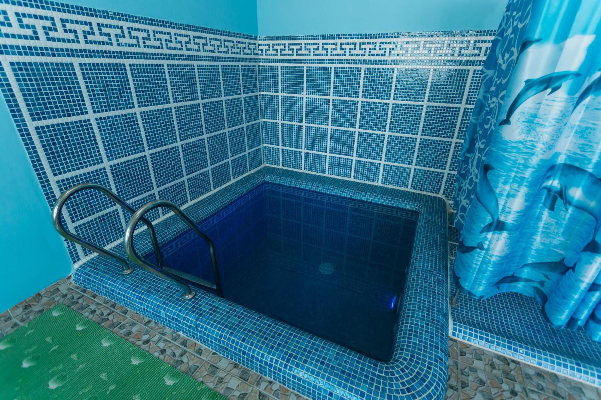 Orom Hotel Fergana Bagian luar foto