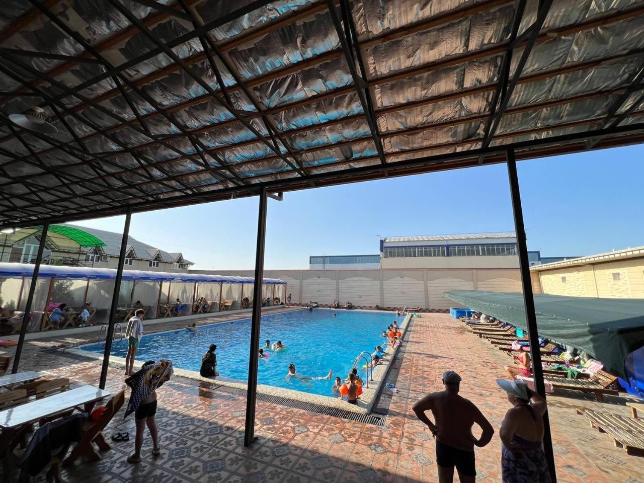 Orom Hotel Fergana Bagian luar foto