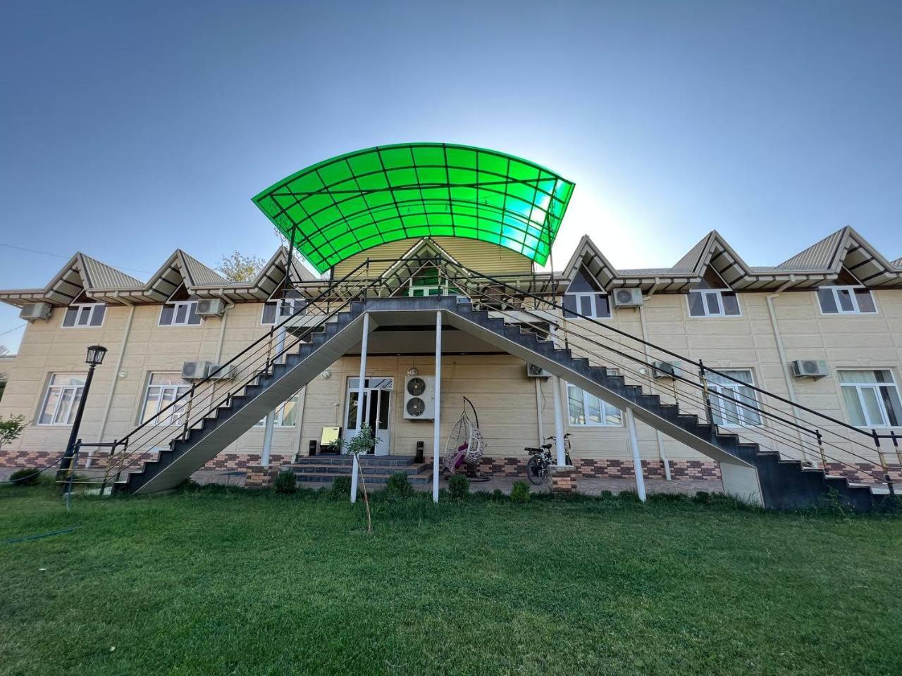 Orom Hotel Fergana Bagian luar foto