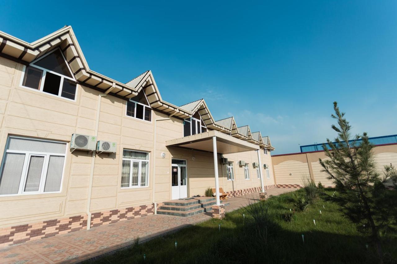 Orom Hotel Fergana Bagian luar foto